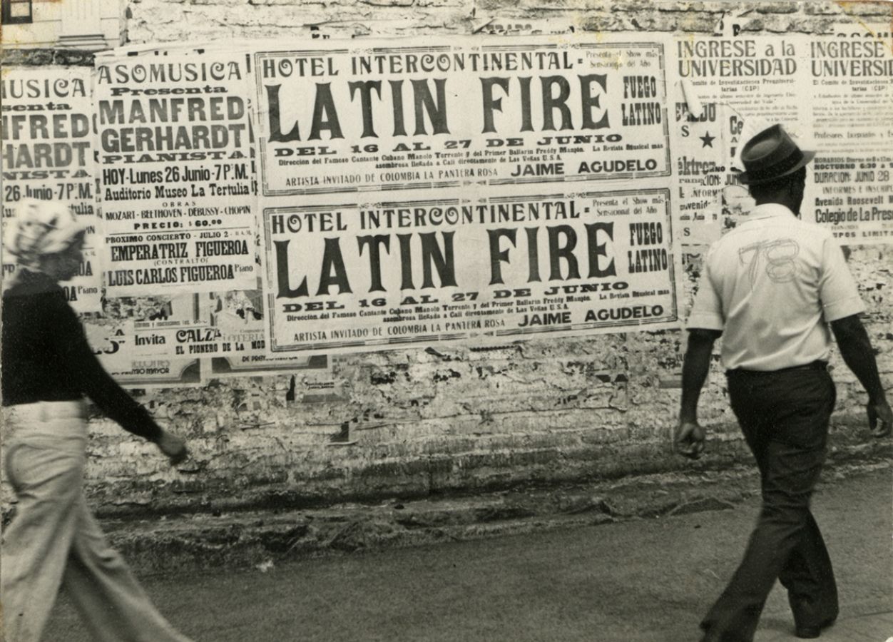 Ever Astudillo, sans titre, série Latin Fire, 1975-1978, photographie noir et blanc, 8,3 x 11,4 cm.